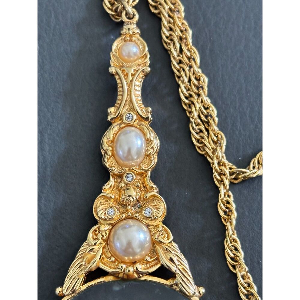 Vintage Joan Rivers Magnifying Glass Necklace - Picture 2 of 6
